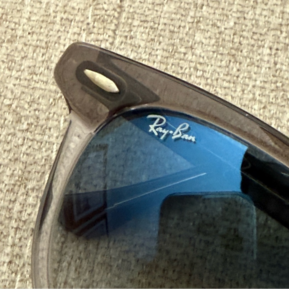 Ray-Ban Blue Tinted Wayfarer Authentic sunglasses with original case and wipe - Picture 6 of 10